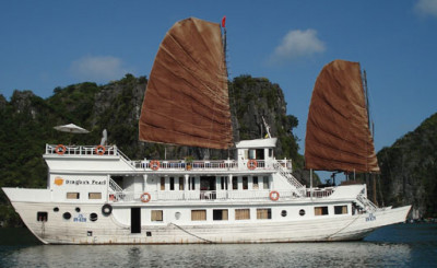 Dragon pearl Cruise Halong Bay